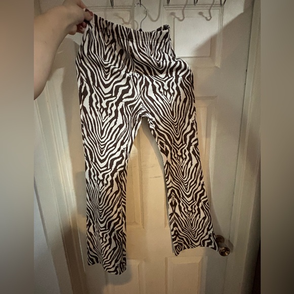 Animal Print Leggings - Picture 3 of 3